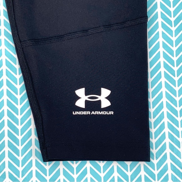 Under Armour NWT Boys' Black HeatGear Armour 3/4 Leggings, Large - Picture 8 of 16